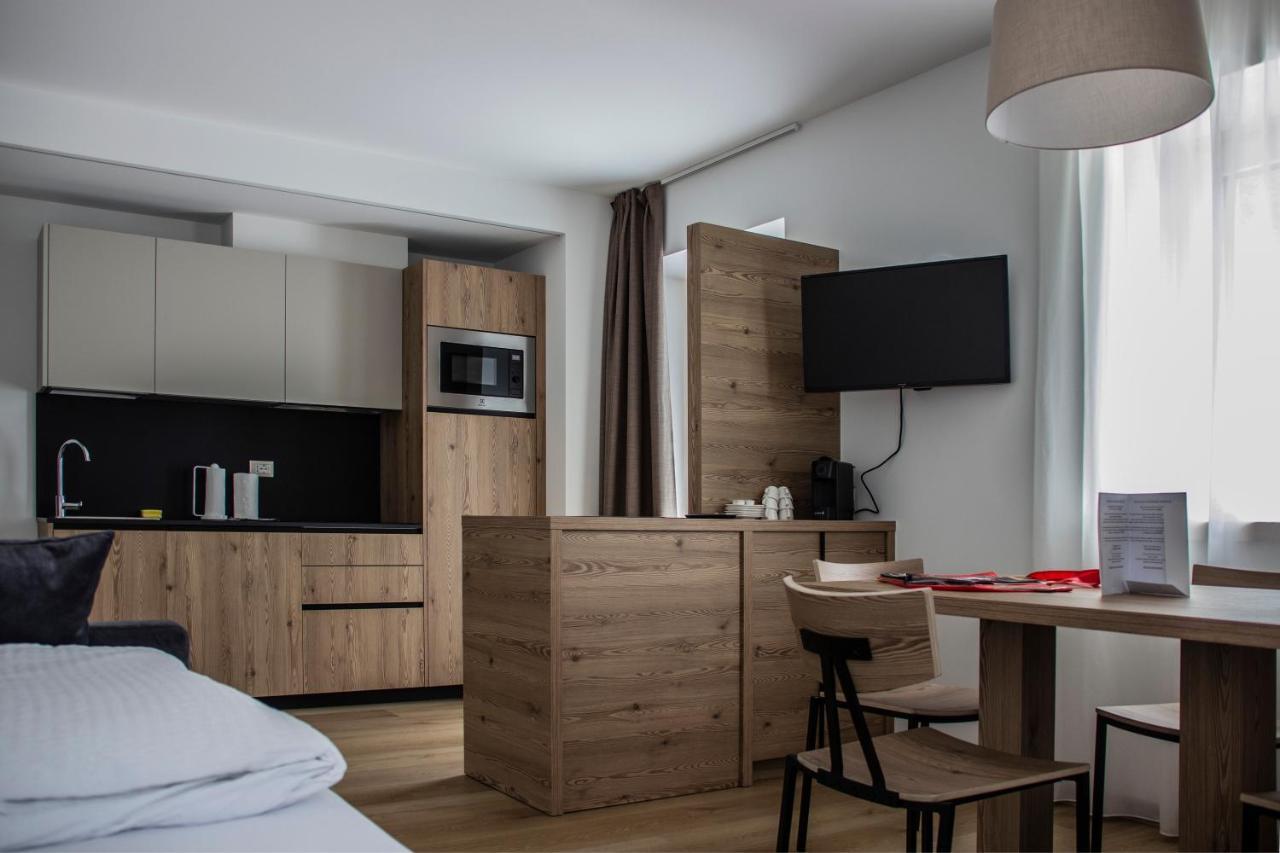 Dolceambiez Apartments Dorsino エクステリア 写真
