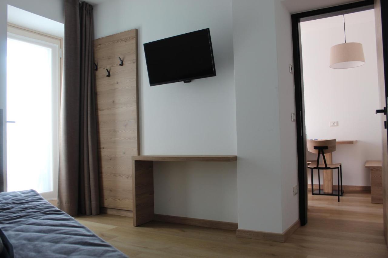 Dolceambiez Apartments Dorsino エクステリア 写真